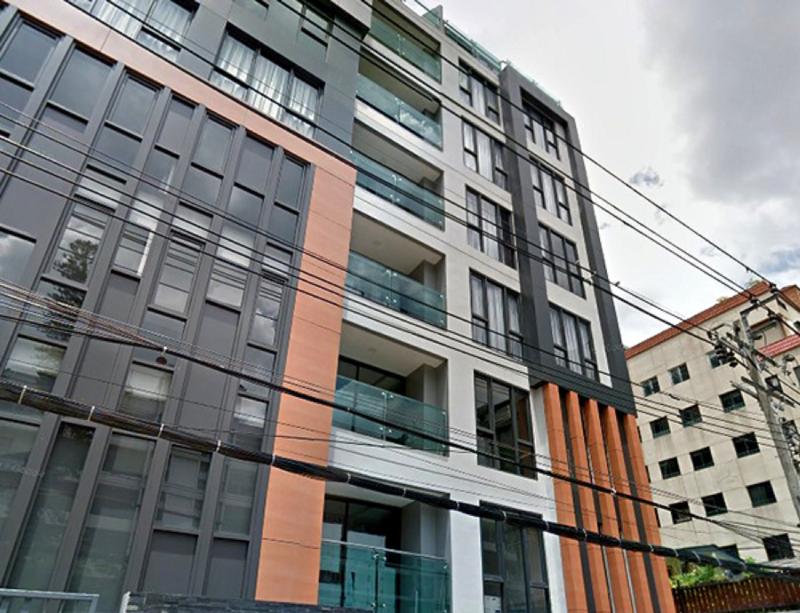 Dazzle Sukhumvit 7 - Genel