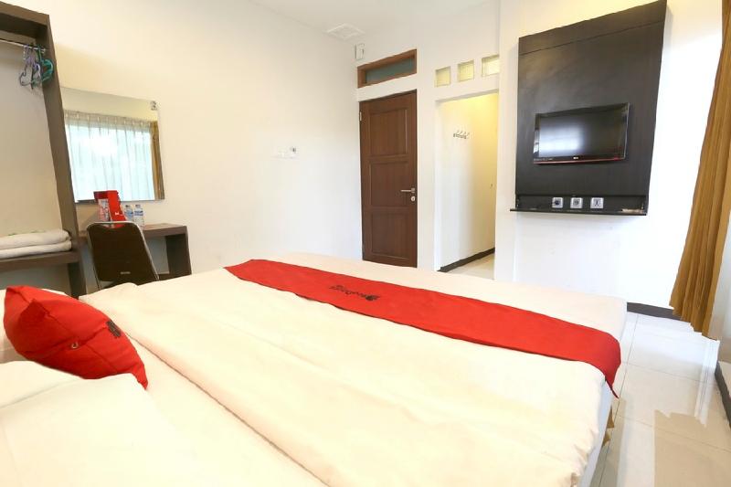 RedDoorz near Braga Street - Oda