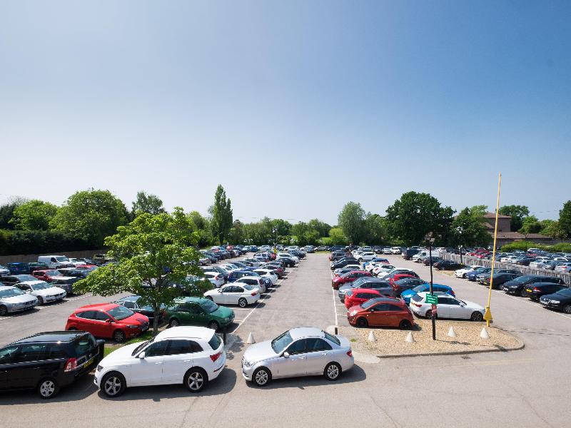 Holiday Inn London - Gatwick Airport - Lobi