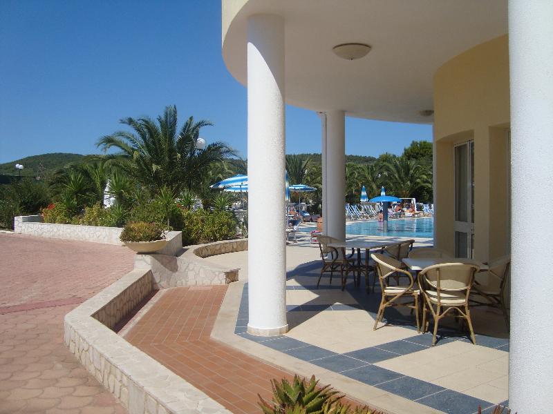 Villaggio Piano Grande - Lobi