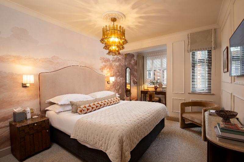 The Capital Hotel, Apartments  & Townhouse - Oda