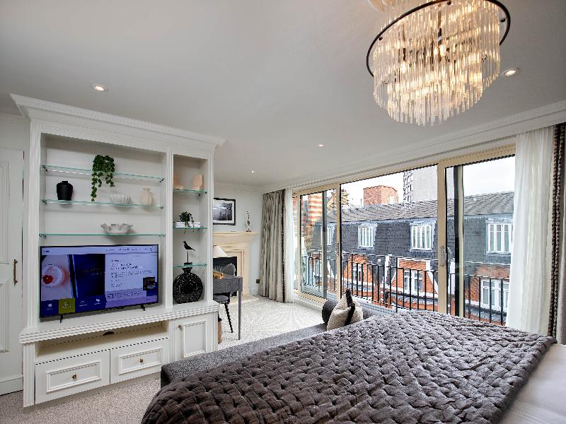 The Capital Hotel, Apartments  & Townhouse - Oda