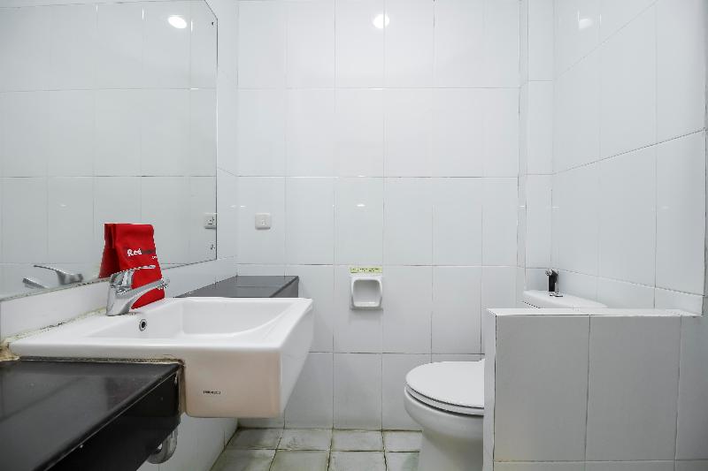 RedDoorz near Trans Studio Mall 3 - Oda