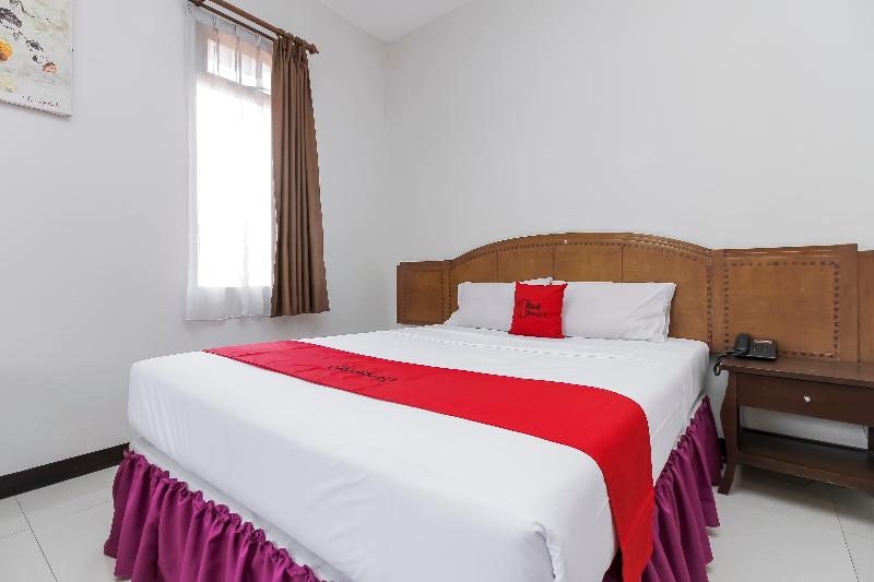 RedDoorz near Trans Studio Mall 3 - Oda