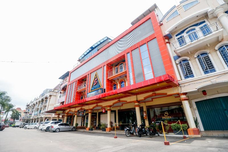 RedDoorz Plus near DC Mall Batam - Genel