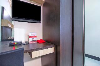 RedDoorz Plus near Isola UPI fotoÄŸrafÄ±