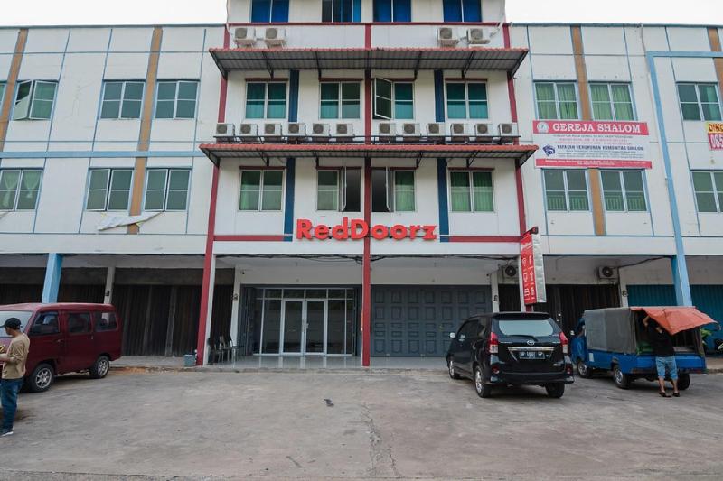 RedDoorz Plus near Kepri Mall - Genel