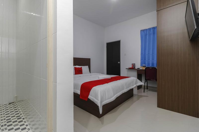 RedDoorz Plus near Kepri Mall - Oda