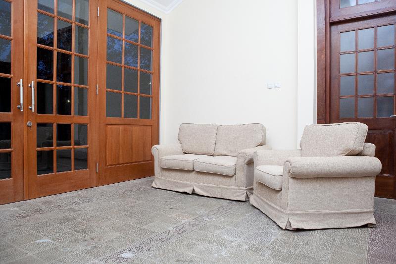 RedDoorz Plus near Pasundan University - Lobi