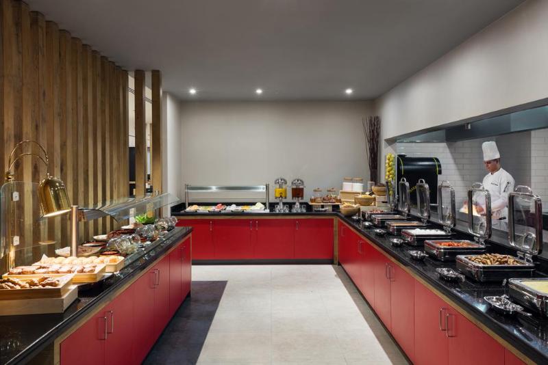 Adagio Aparthotel Jeddah Malik Road - Restoran
