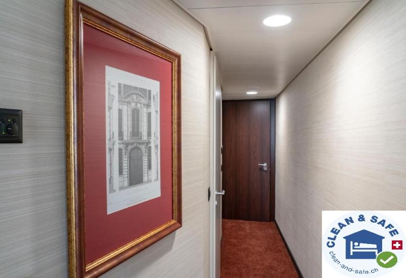 Nash Suites Airport Hotel - Oda
