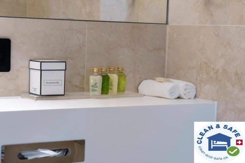 Nash Suites Airport Hotel - Oda