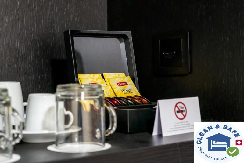 Nash Suites Airport Hotel - Oda