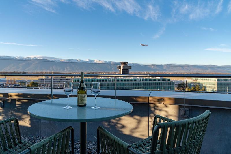 Nash Suites Airport Hotel - Oda