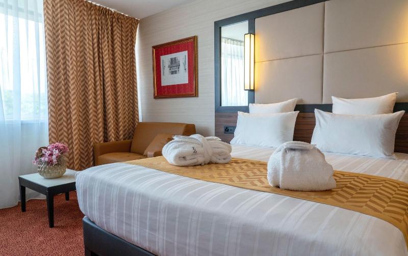 Nash Suites Airport Hotel - Oda