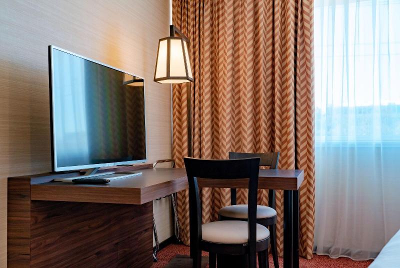 Nash Suites Airport Hotel - Oda