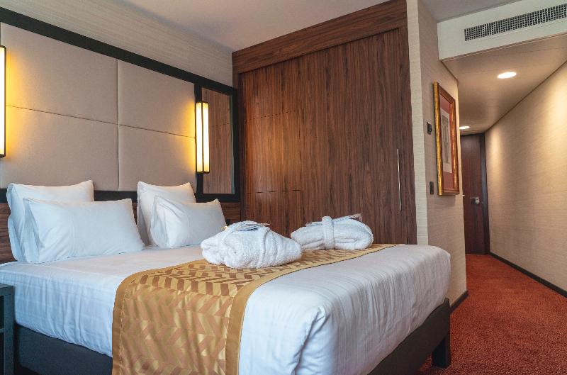 Nash Suites Airport Hotel - Oda