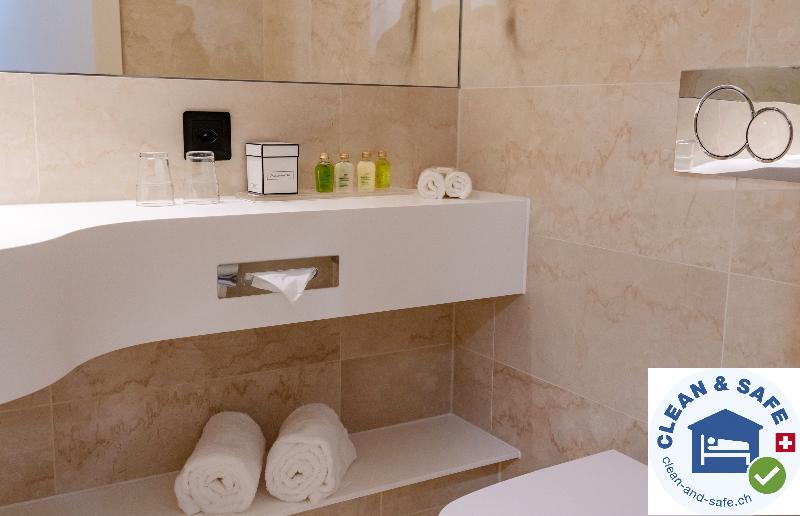 Nash Suites Airport Hotel - Oda