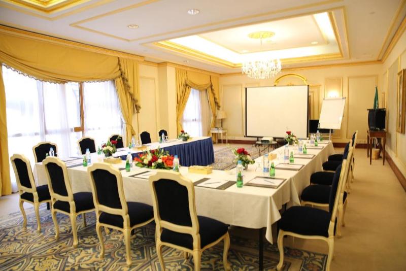 Dar Al Taqwa Hotel Medinah - Toplantı
