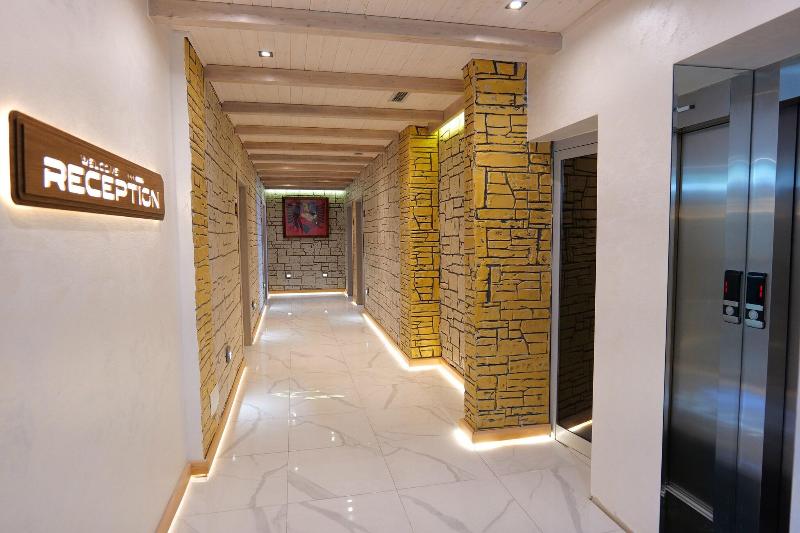 Oceanic Overview Suites - Lobi