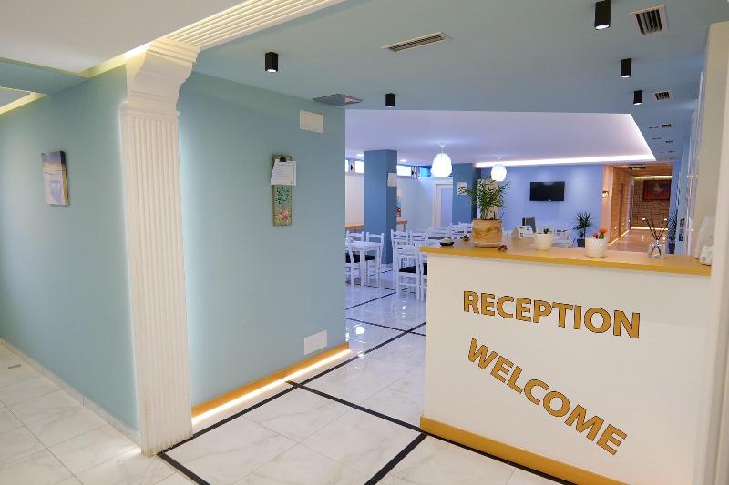 Oceanic Overview Suites - Lobi