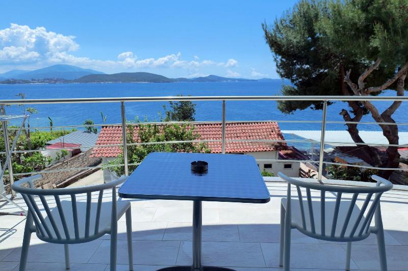 Oceanic Overview Suites - Oda