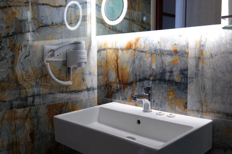 Oceanic Overview Suites - Oda