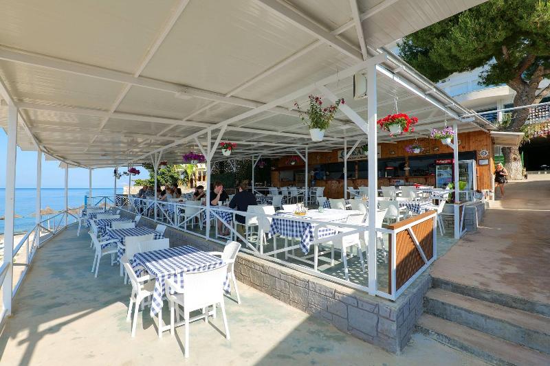Oceanic Overview Suites - Restoran