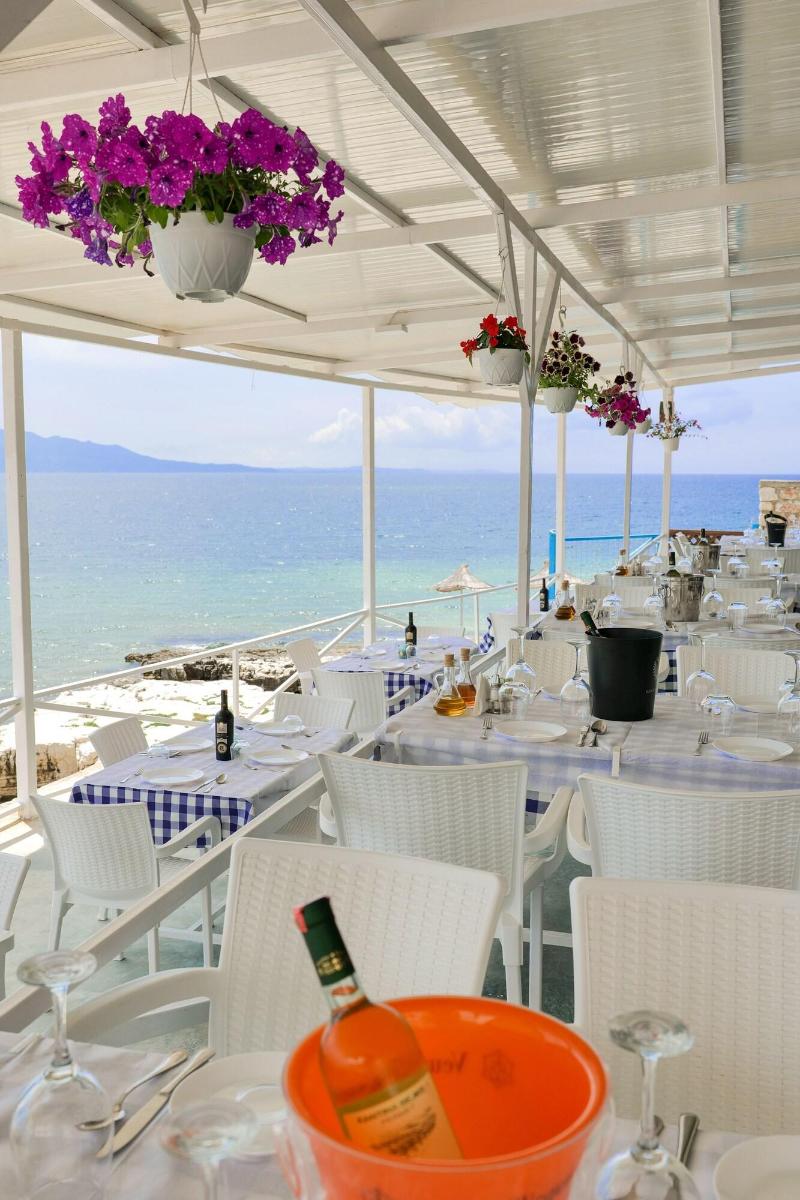 Oceanic Overview Suites - Restoran