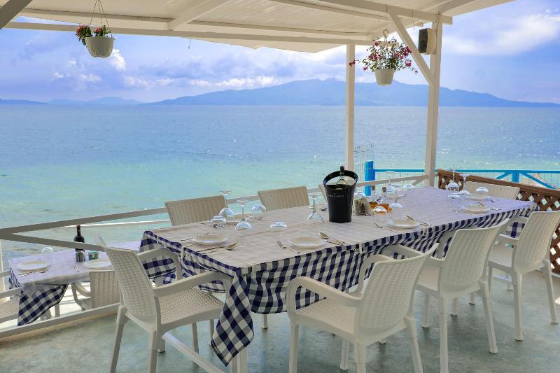 Oceanic Overview Suites - Restoran
