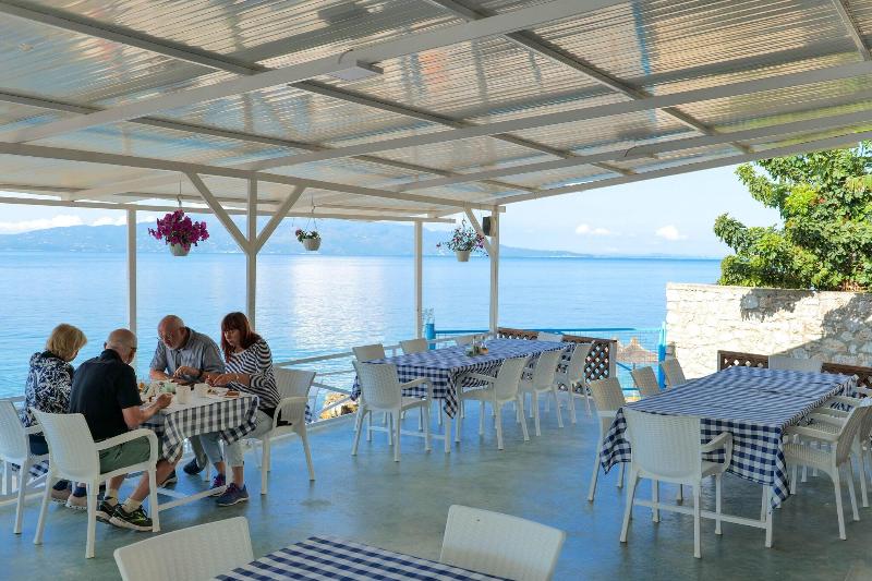 Oceanic Overview Suites - Restoran