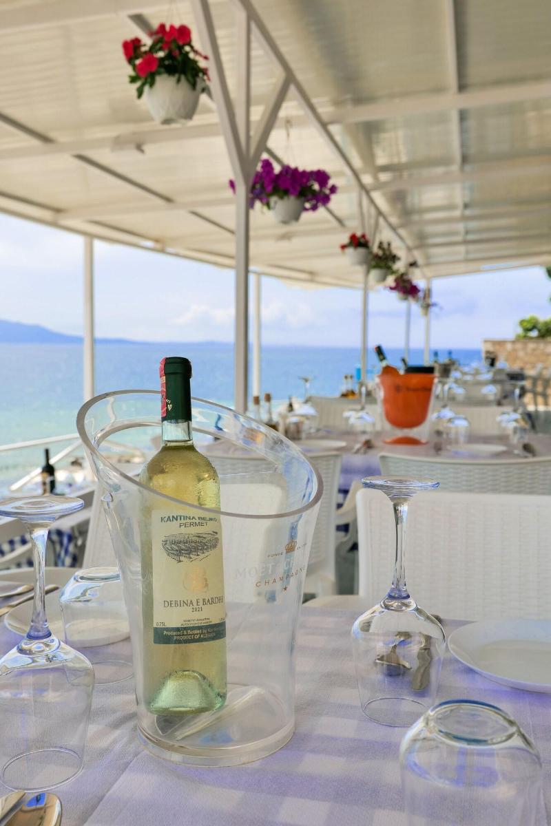 Oceanic Overview Suites - Restoran