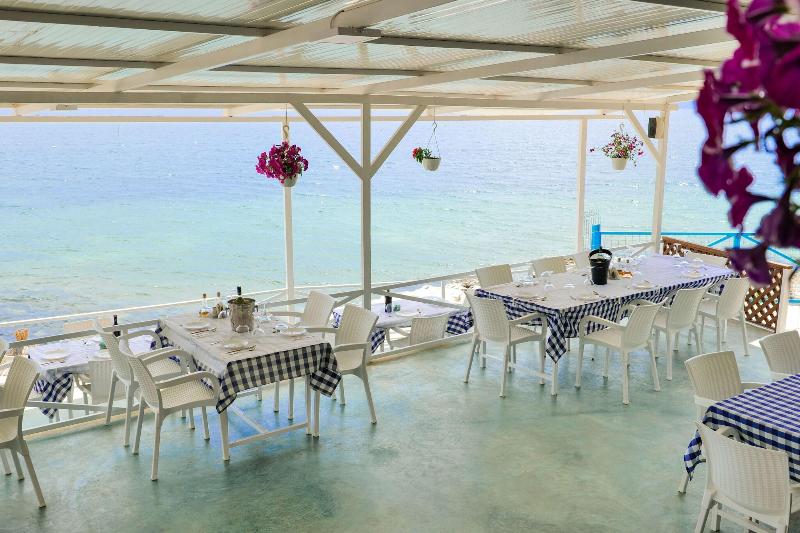 Oceanic Overview Suites - Restoran