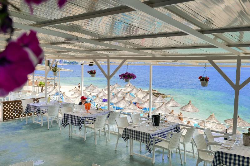Oceanic Overview Suites - Restoran
