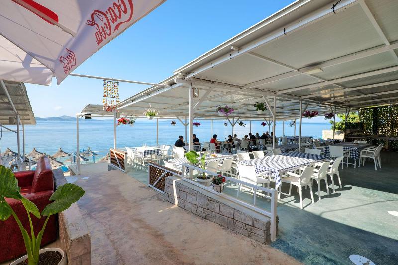 Oceanic Overview Suites - Restoran