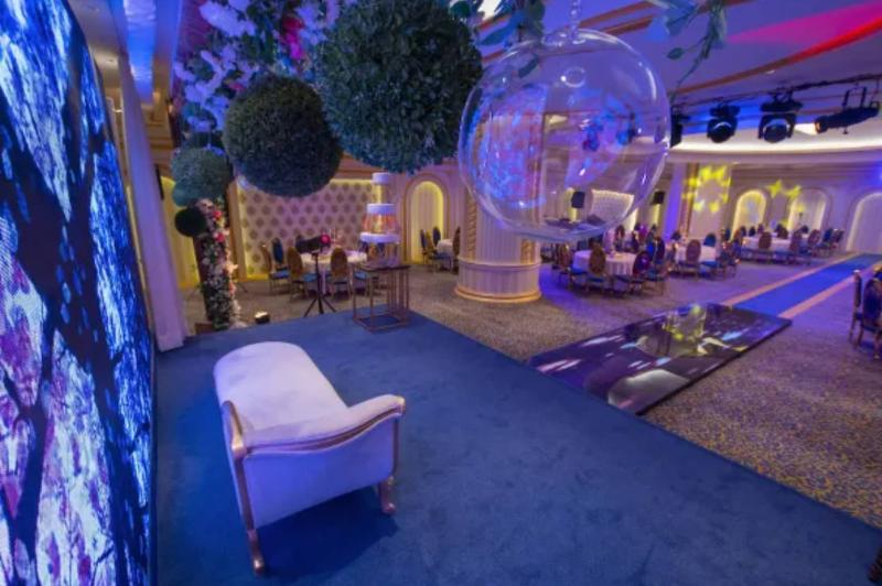 Iridium 70 Hotel - Lobi