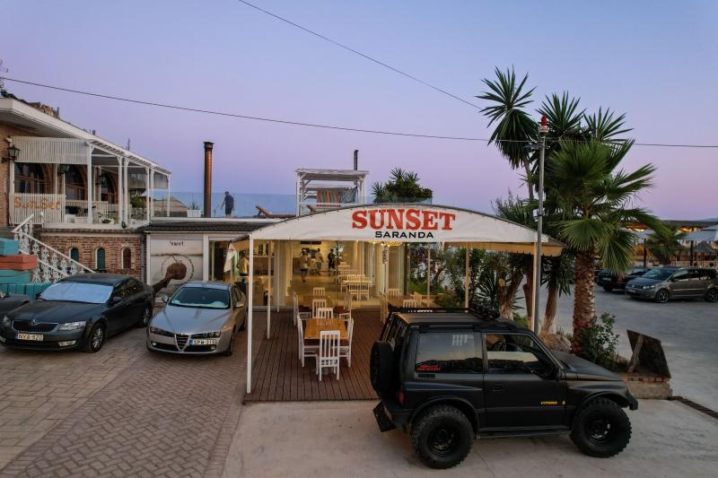 Sunset Aparthotel - Genel