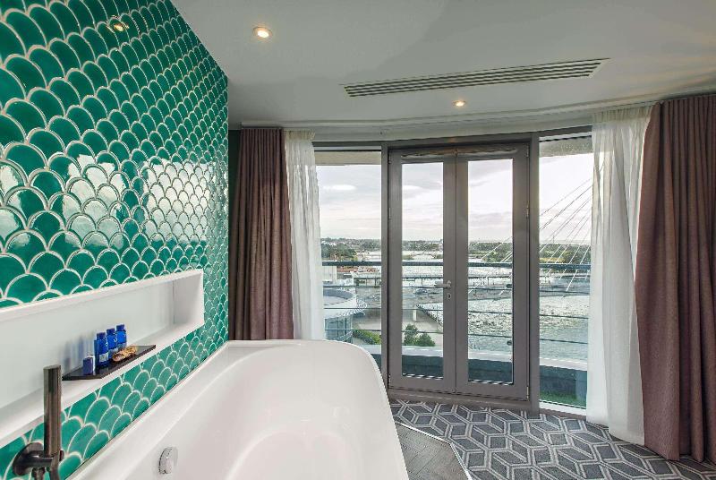 Waterfront Hotel Southport - Oda