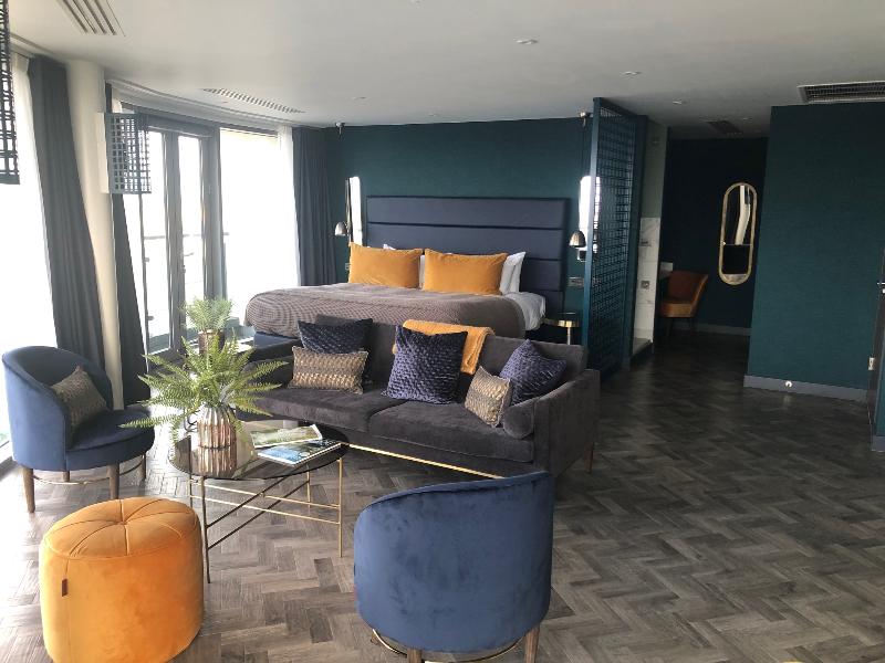 Waterfront Hotel Southport - Oda