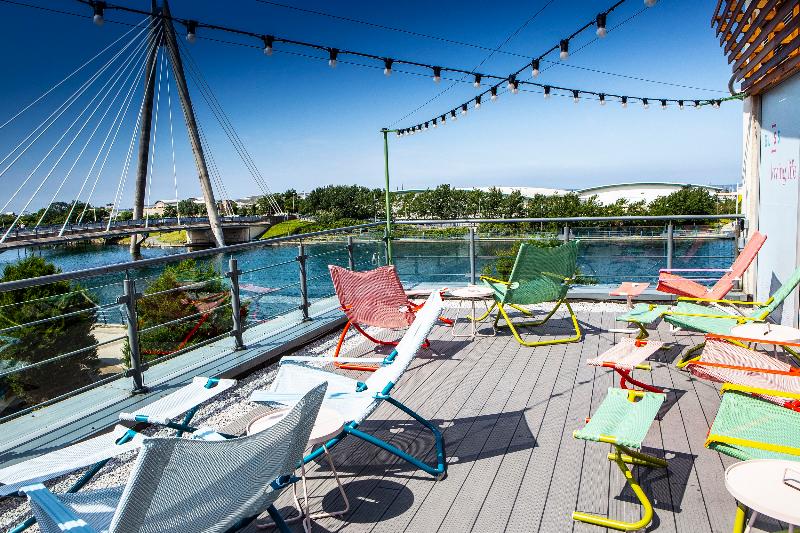Waterfront Hotel Southport - Teras