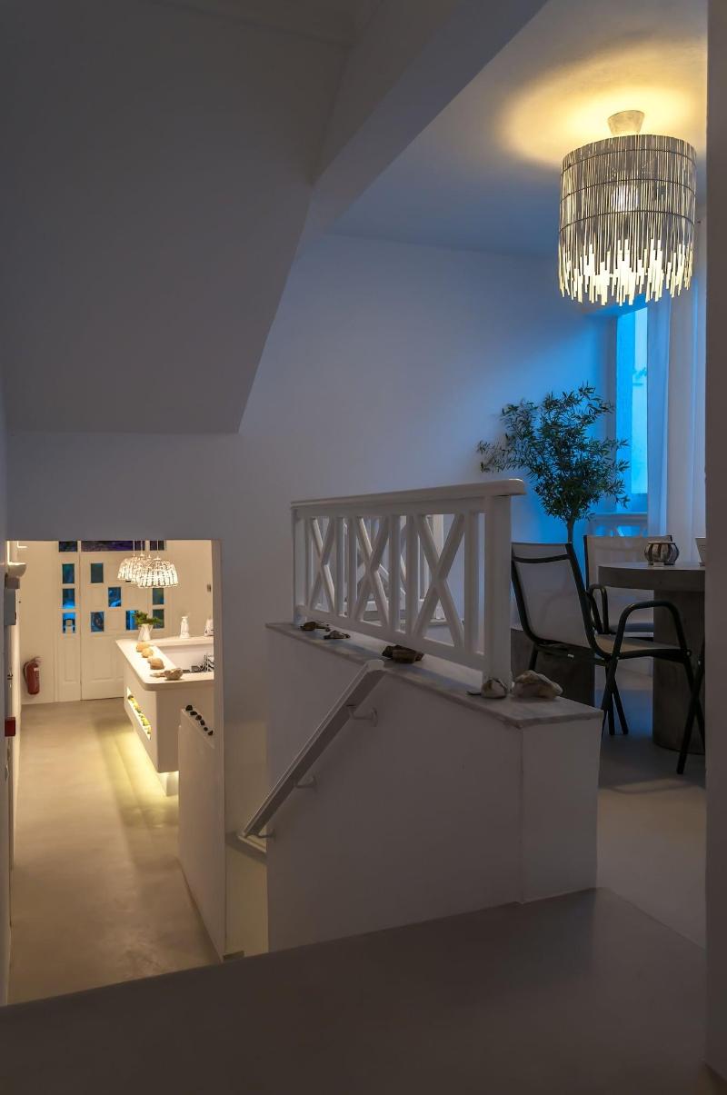 Milos Bay Suites - Lobi