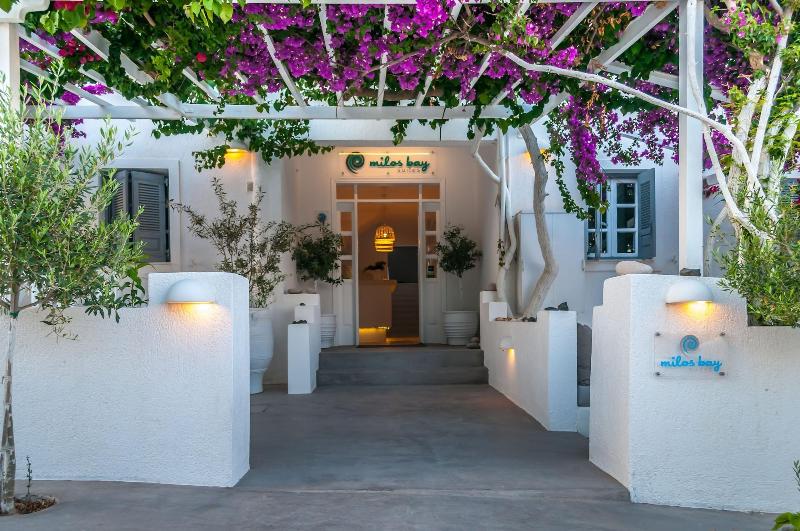 Milos Bay Suites - Genel