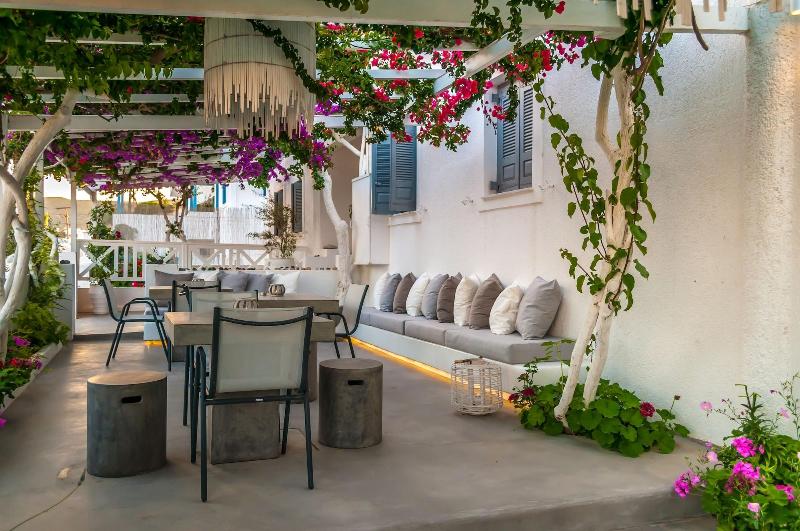 Milos Bay Suites - Genel