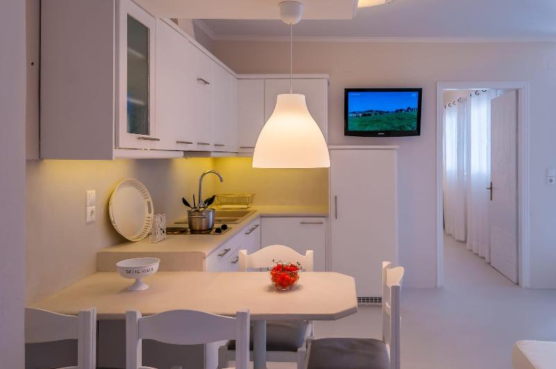 Milos Bay Suites - Oda
