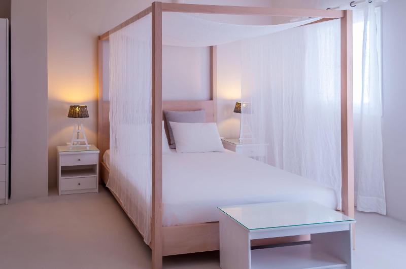 Milos Bay Suites - Oda