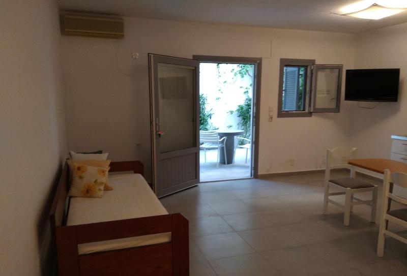 Milos Bay Suites - Oda