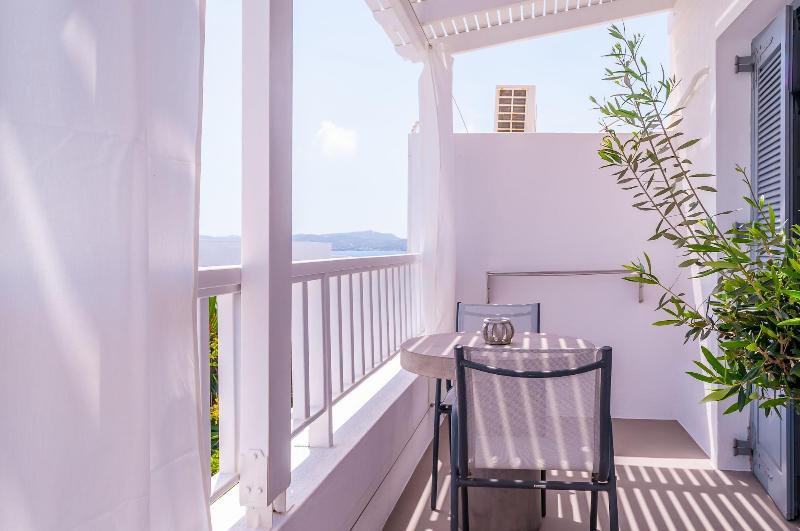 Milos Bay Suites - Oda