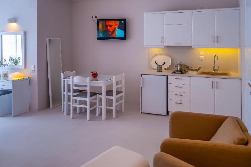 Milos Bay Suites - Oda