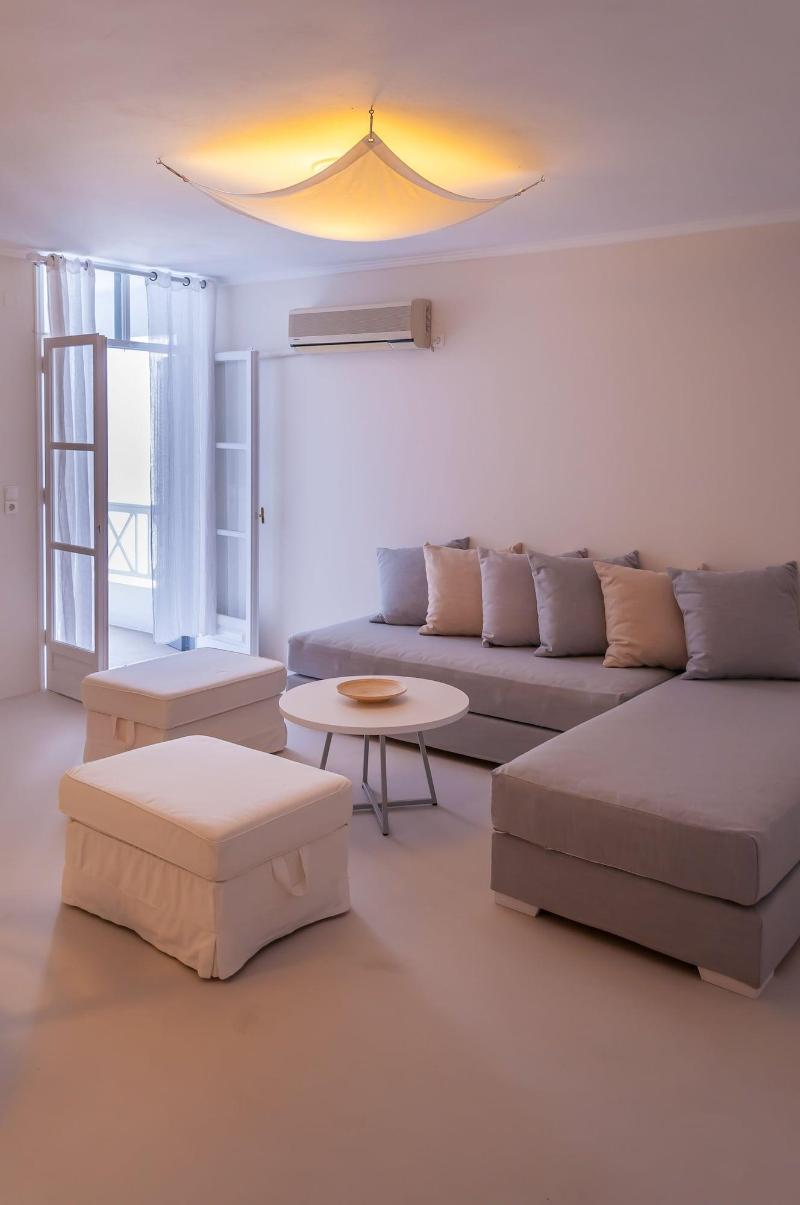 Milos Bay Suites - Oda