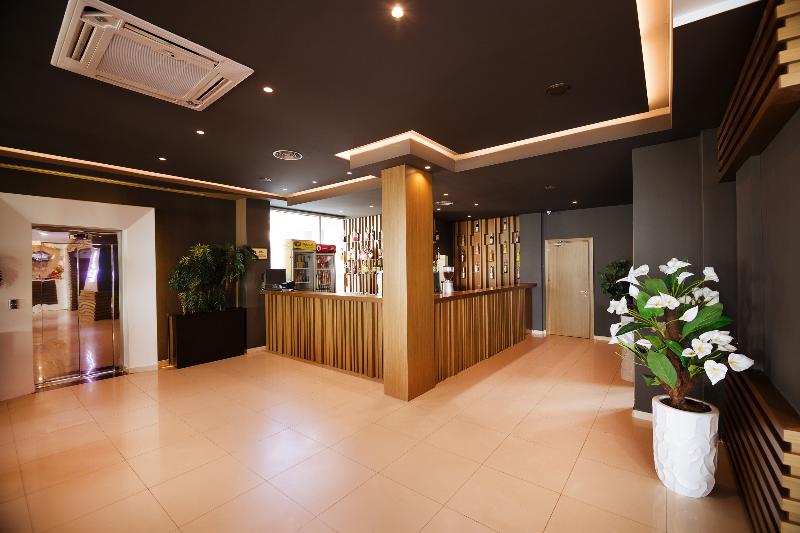 Albanian Star Hotel - Lobi